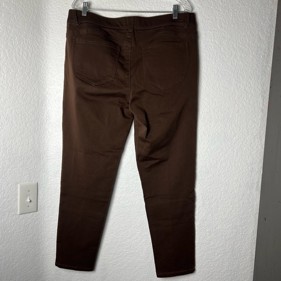 Democracy Brown Ankle Length Stretch Pants - Picture 6 of 12